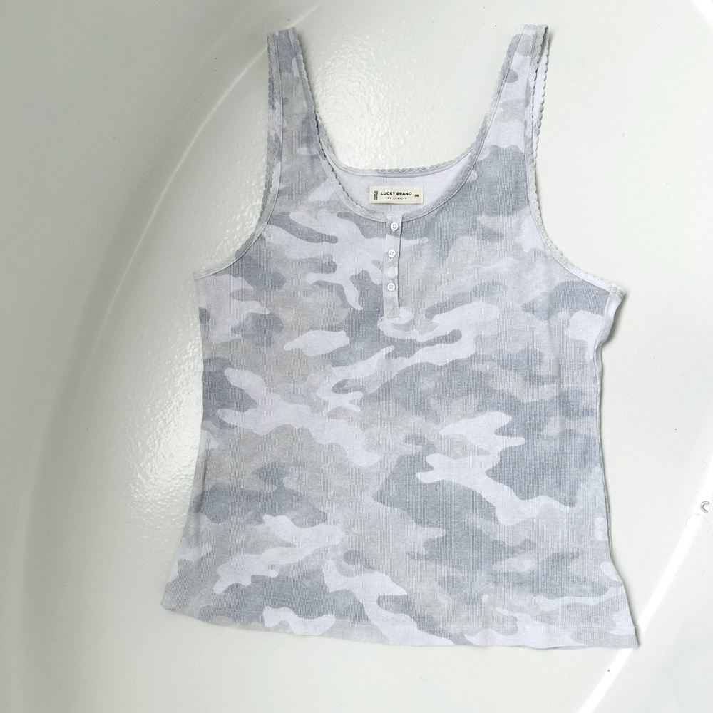 Ladies Lucky Brand camo tank sz XXL
